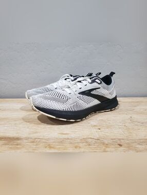 BROOKS Women's Revel 5 Running Shoes (8.5M) White/Black
